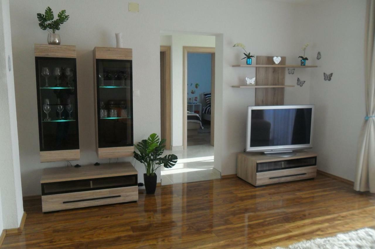 Apartment Over The Skyline Podstrana