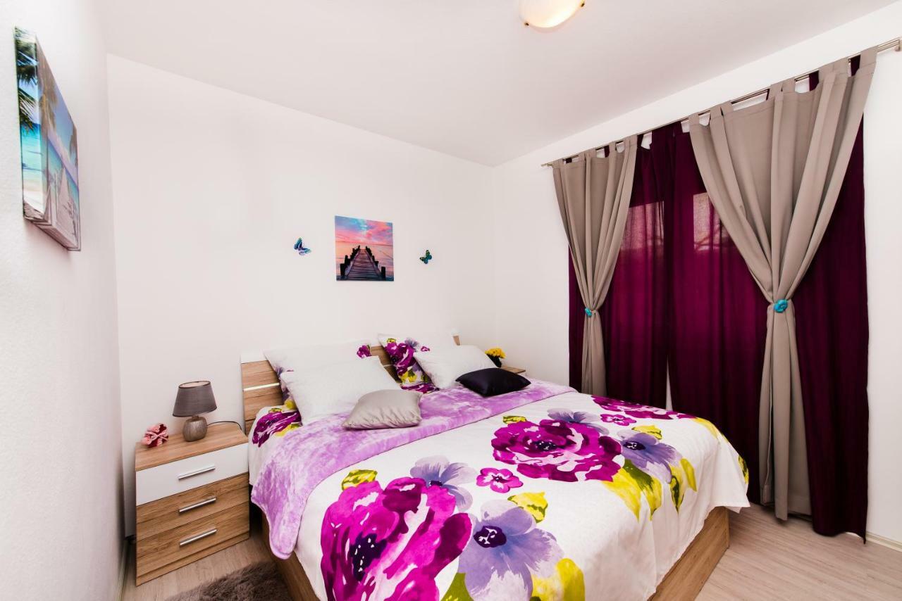 Apartment Over The Skyline *